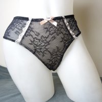 C&A Lingerie M/L черни дантелени бикини, снимка 5 - Бельо - 42515599