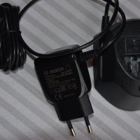 Зарядно устройство BOSCH за 10.8V и 12V, снимка 1 - Винтоверти - 39427604