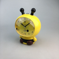 Детски настолен часовник с вградена силна аларма за по-лесно събуждане Пчеличка 16х10см, снимка 4 - Детски - 44741205