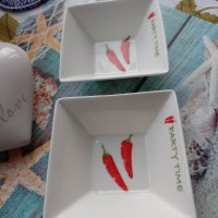 комплект от 2 порцеланови купички за люти чушлета, от Гърция., снимка 2 - Чинии - 40344183