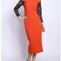 Елегантна рокля в цвят корал с черни дантелени ръкави Onyx - 2XL, снимка 1 - Рокли - 42546613