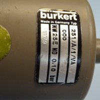 Пневмо-управляем вентил Burkert 251/A/1/VA, снимка 3 - Резервни части за машини - 34547822