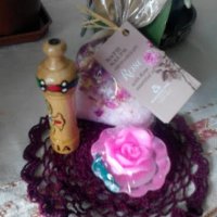 Подаръчен комплект с продукти на Българска роза, снимка 1 - Други - 39000289