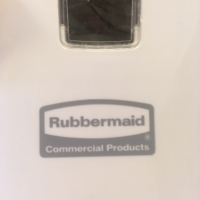 Диспенсър за течен сапун Rubbermaid, снимка 3 - Други стоки за дома - 36044340