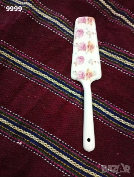 Порцеланова лопатка за торта, снимка 1
