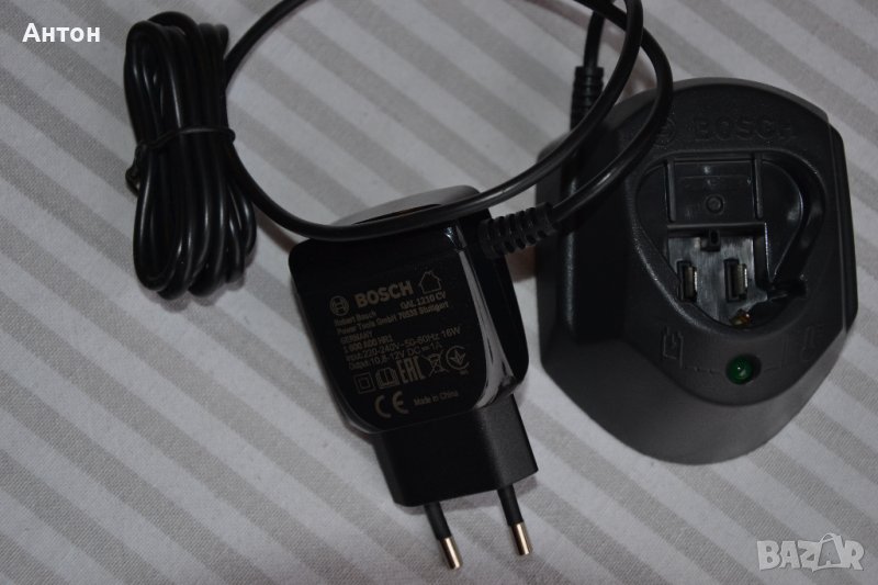 Ново зарядно устройство BOSCH за батерии 10.8V и 12V, снимка 1