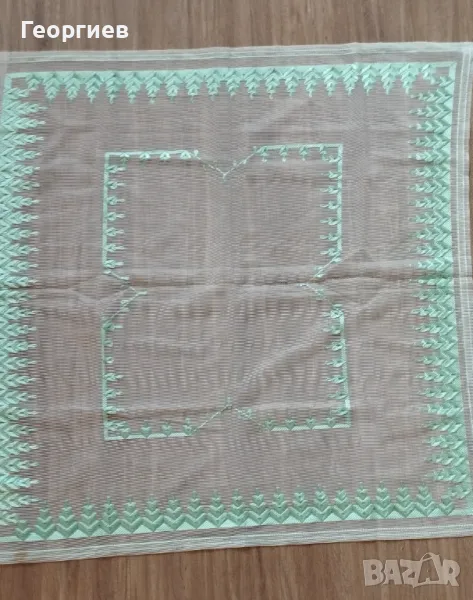 Покривки,карета бродирани на тюл., снимка 1