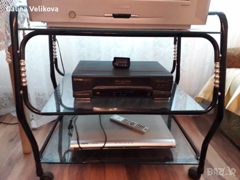 Маса за телевизор стъкло, снимка 1