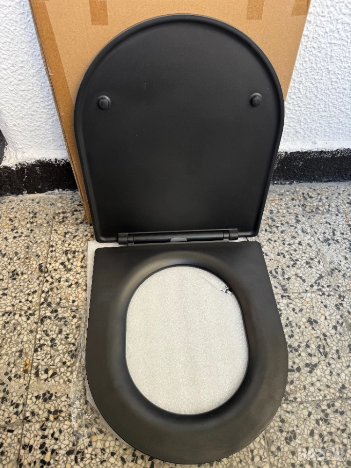 Тоалетна Седалка Relaxdays 10000121/2021 Черна Мат, Soft Close - Quick Release, Универсална D Форма!, снимка 1