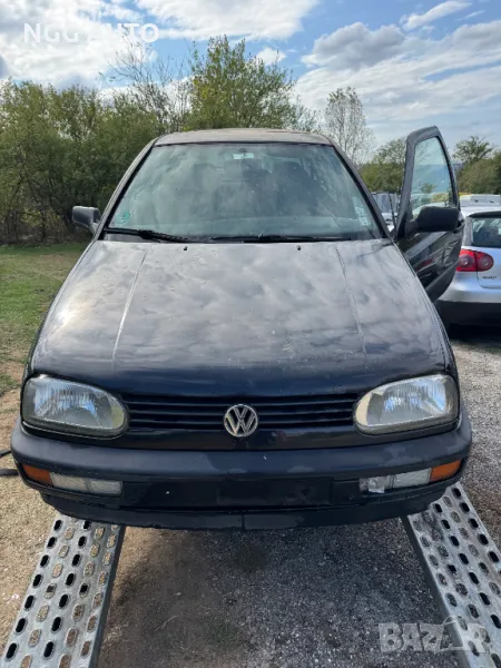 VW Golf 3 1.6i 1994 г. - на части!, снимка 1