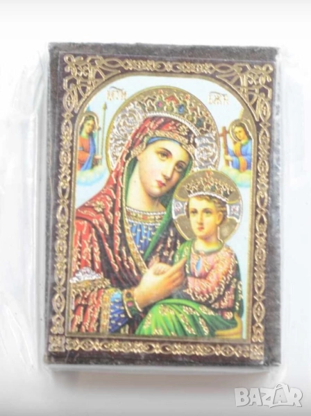 Малка икона Богородица и младенеца с магнит за хладилник за да ви пази и закриля., снимка 1