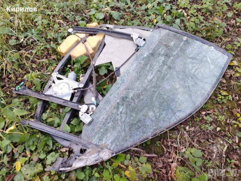 Ел машинка стъклоповдигач преден десен с рамка  и стъкло за AUDI A4  B5 (1994 - 2001), снимка 1