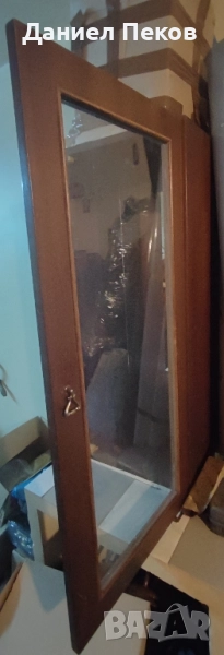 Шкафче с огледален гръб, снимка 1