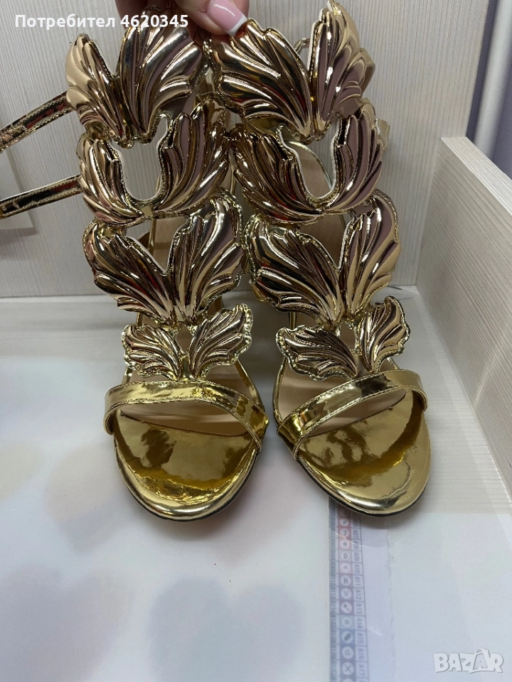 Златни обувки на токчета/сандали, снимка 1