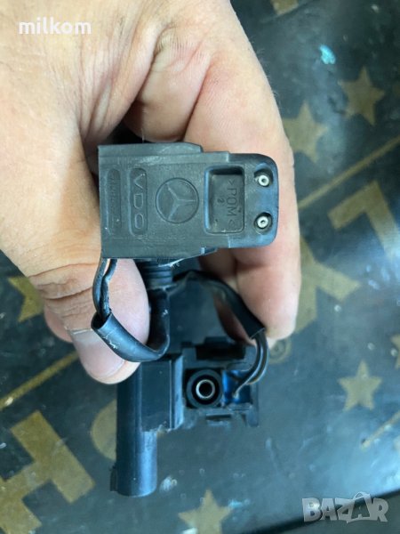 Пръскалки мерцедес ц класа w203 clk w209 cl203 clc пръскалка преден прозорец, снимка 1