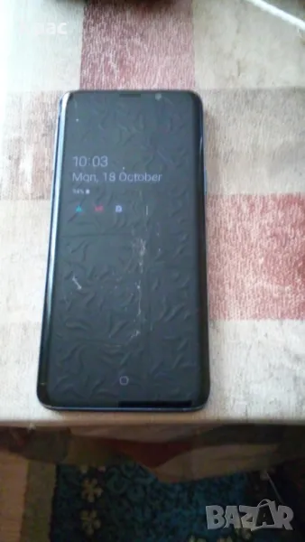 продава се телефон Самсунг, снимка 1