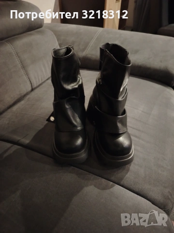 Боти, снимка 2 - Дамски боти - 53231619