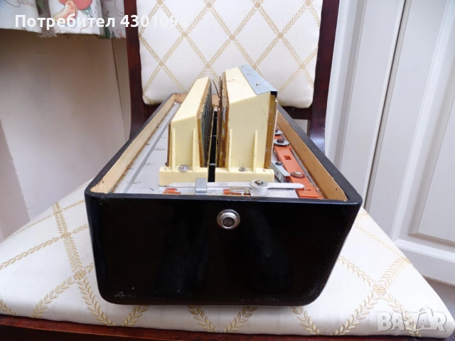 Корпус (баси) с тарги за Акордеон Weltmeister Stella 60 баса, снимка 5 - Акордеони - 52440884