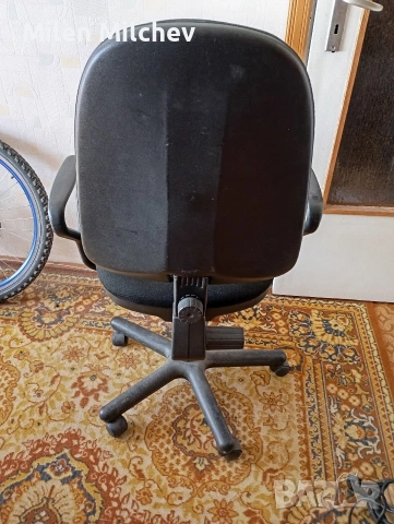 Продавам офис стол , снимка 2 - Столове - 53745849