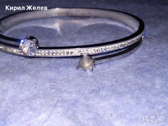 СРЕБРИСТА МОДНА АРТ ГРИВНА с ФАСЕТИРАНИ БЛЕСТЯЩИ КРИСТАЛИ 37444, снимка 3 - Гривни - 40811862