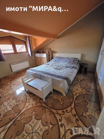 Триетажна къща с гараж, паркомясто и озеленен двор в кв. Куба, гр. Хасково, снимка 5 - Къщи - 52551070