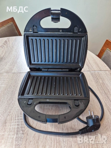 Гофретник, нож, кутия за яйца, снимка 2 - Съдове за готвене - 53719333