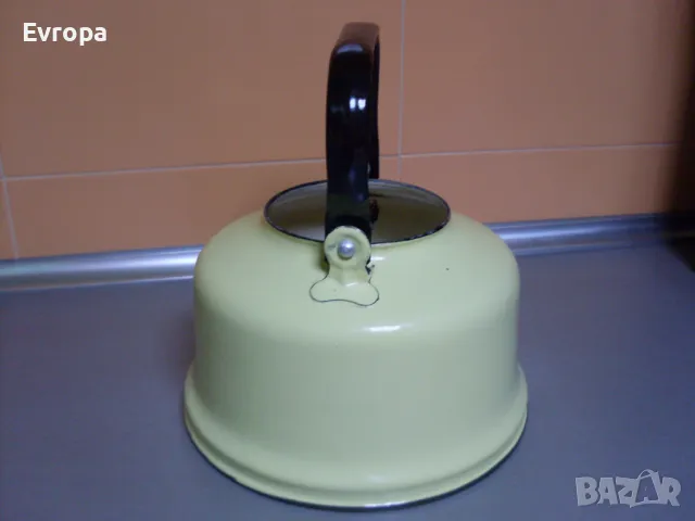 Стар класически емайлиран чайник- 3литра., снимка 3 - Съдове за готвене - 46451987