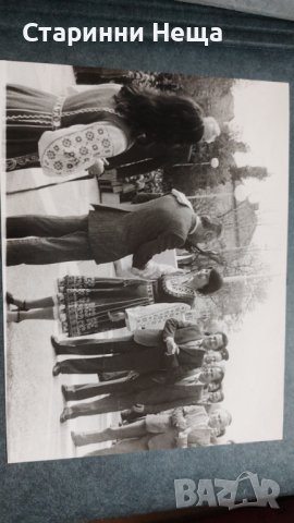 Луксозен албум стари снимки другаря министър Георги Караманев  универсален магазин Петрич ГУМ , снимка 12 - Колекции - 44802388