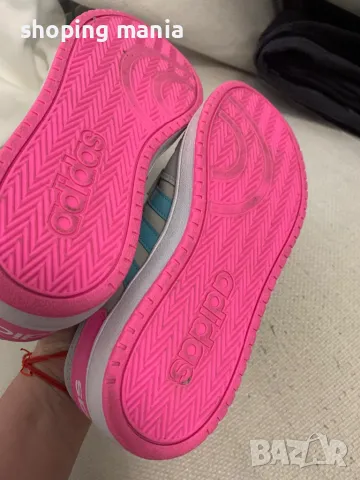 Нови маратонки adidas 35 номер , снимка 4 - Детски маратонки - 49518158