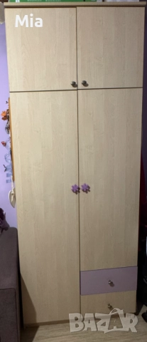 Продавам гардероб 