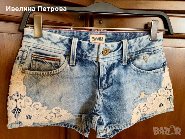 Дънкова къси панталони с дантела Hilfiger Denim