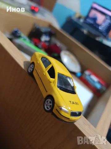 Skoda Octavia TAXI играчка 1:60, снимка 1