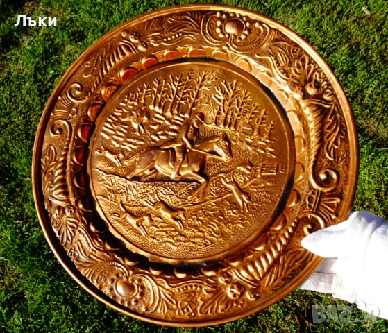 Медно пано,чиния с релефна ловна сцена Лов на лисици. , снимка 5 - Пана - 52159146