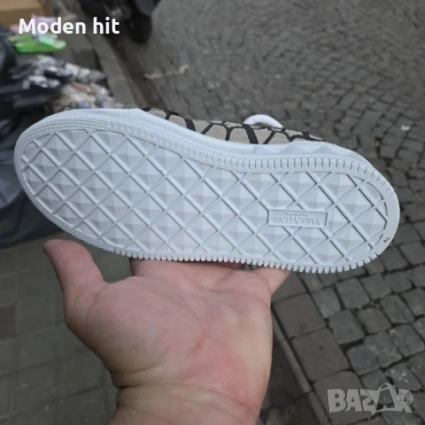 Valentino дамски сникърси висок клас реплика, снимка 7 - Кецове - 53627139