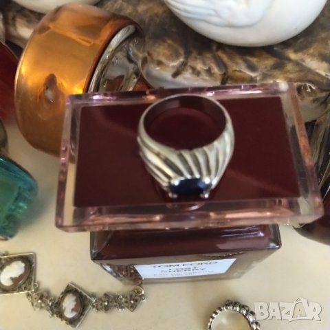 Авторски сребърен пръстен с голям естествен син сапфир , снимка 5 - Пръстени - 41738299