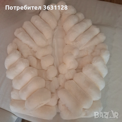 Бяло зимно палто 