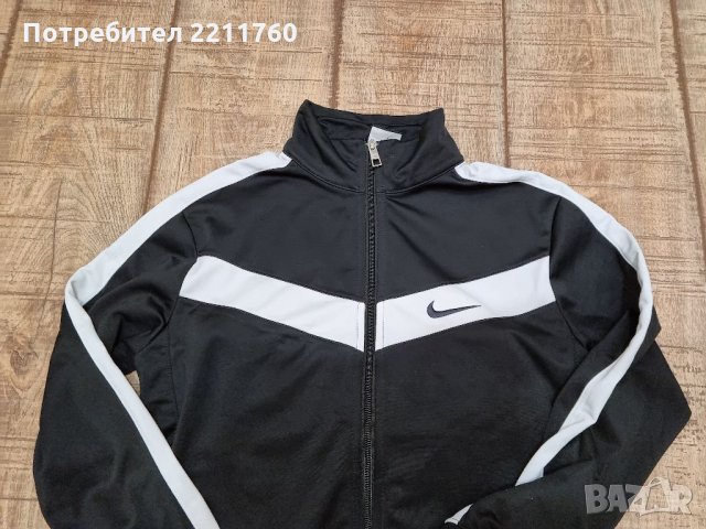 Екип Nike за ръст 158, снимка 2 - Детски комплекти - 34078645