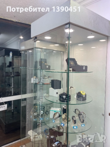 Стъклени витрини за часовници и бижута и въртяща се витрина, снимка 3 - Стелажи и щандове - 52296411