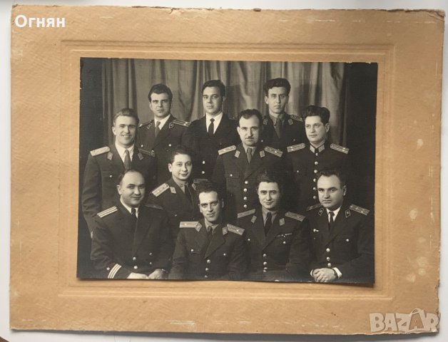 Стара групова снимка, картон : Офицери, академия 'В.И.Ленин", голям формат