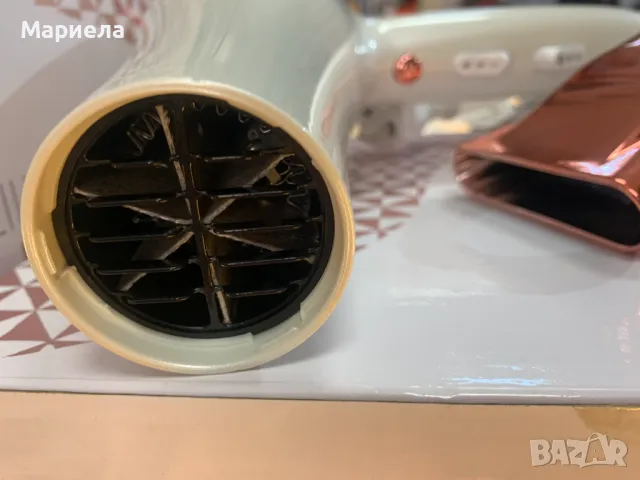 Lily England / Мощен и Лек Сешоар 1800W, снимка 8 - Сешоари - 49842946