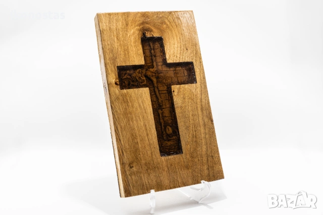Дървена релефна икона с инкрустиран в смола кръст от дъб – натурален цвят, снимка 2 - Икони - 53225041