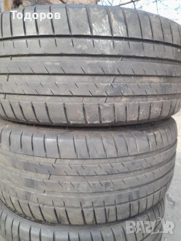 Продава две гуми 245 40 19 цола,Мишелин,ДОТ 2022 г.
