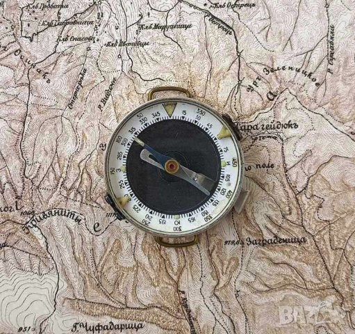 ПРОДАВАМ СТАР ВОЕНЕН БЪЛГАРСКИ РЪЧЕН МЕХАНИЧЕН КОМПАС, снимка 4 - Антикварни и старинни предмети - 44495267