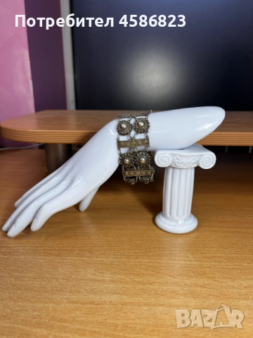 Масивна сребърна гривна с орнаменти – винтидж стил