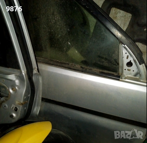 Продавам два броя врати за Хонда 