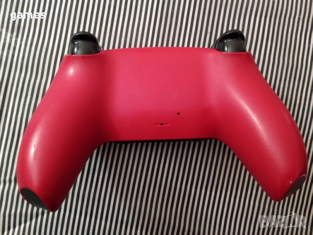 DualSense Volcanic Red контролер за PS5, снимка 2 - Аксесоари - 52009794