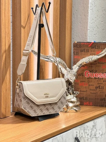 чанти guess , снимка 9 - Чанти - 51302939