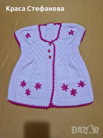 Ръчно плетени детски елек , снимка 4 - Други - 42379621