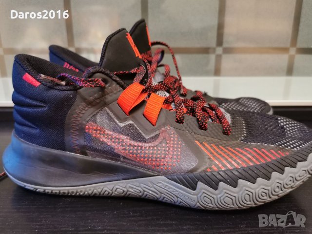 Кецове Nike Kyrie Flitrap trap V 41 номер , снимка 2 - Кецове - 41730424