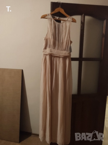 нежна рокля за празник